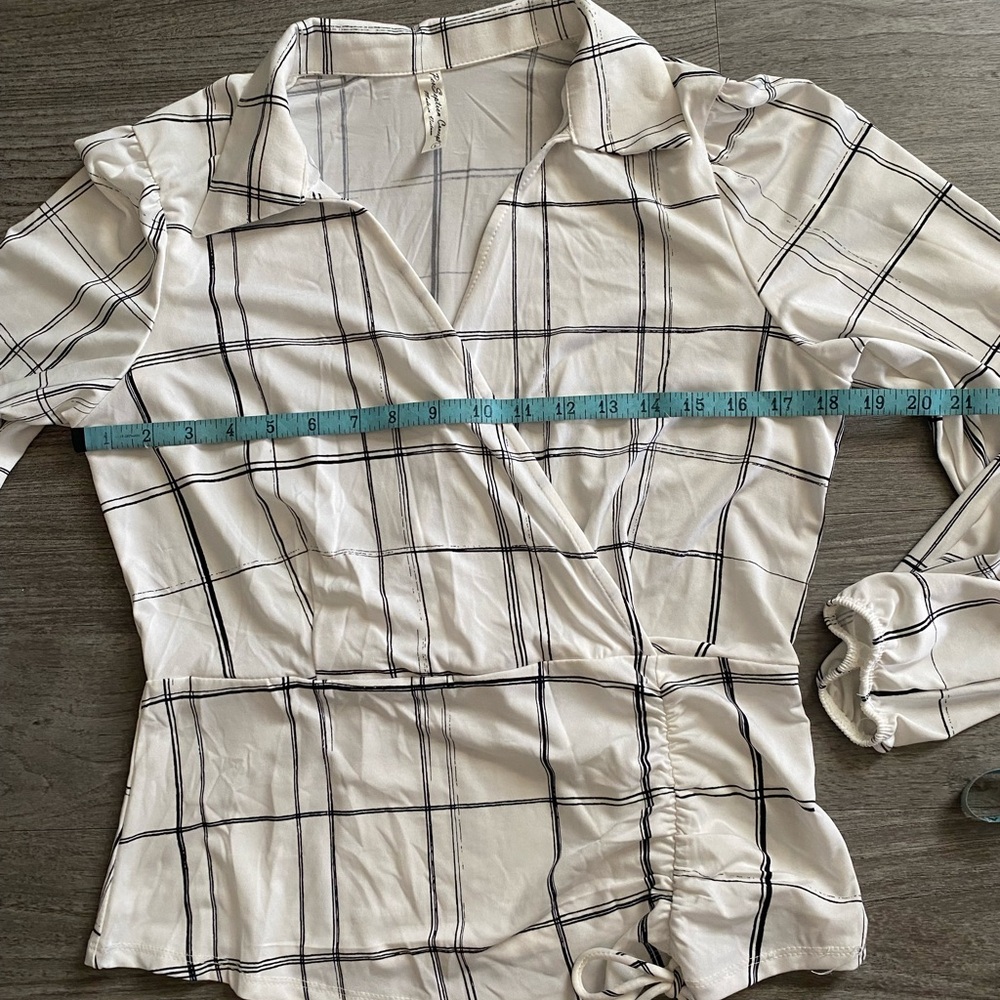 Perseption Concept Window Pane Print Surplice Top… - image 3